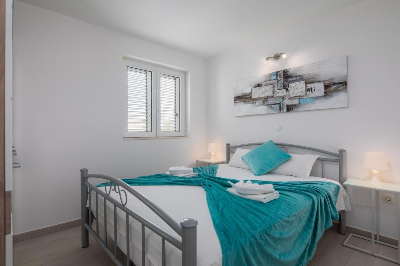Vila Blanka Apartments Rogoznica  Kültér fotó
