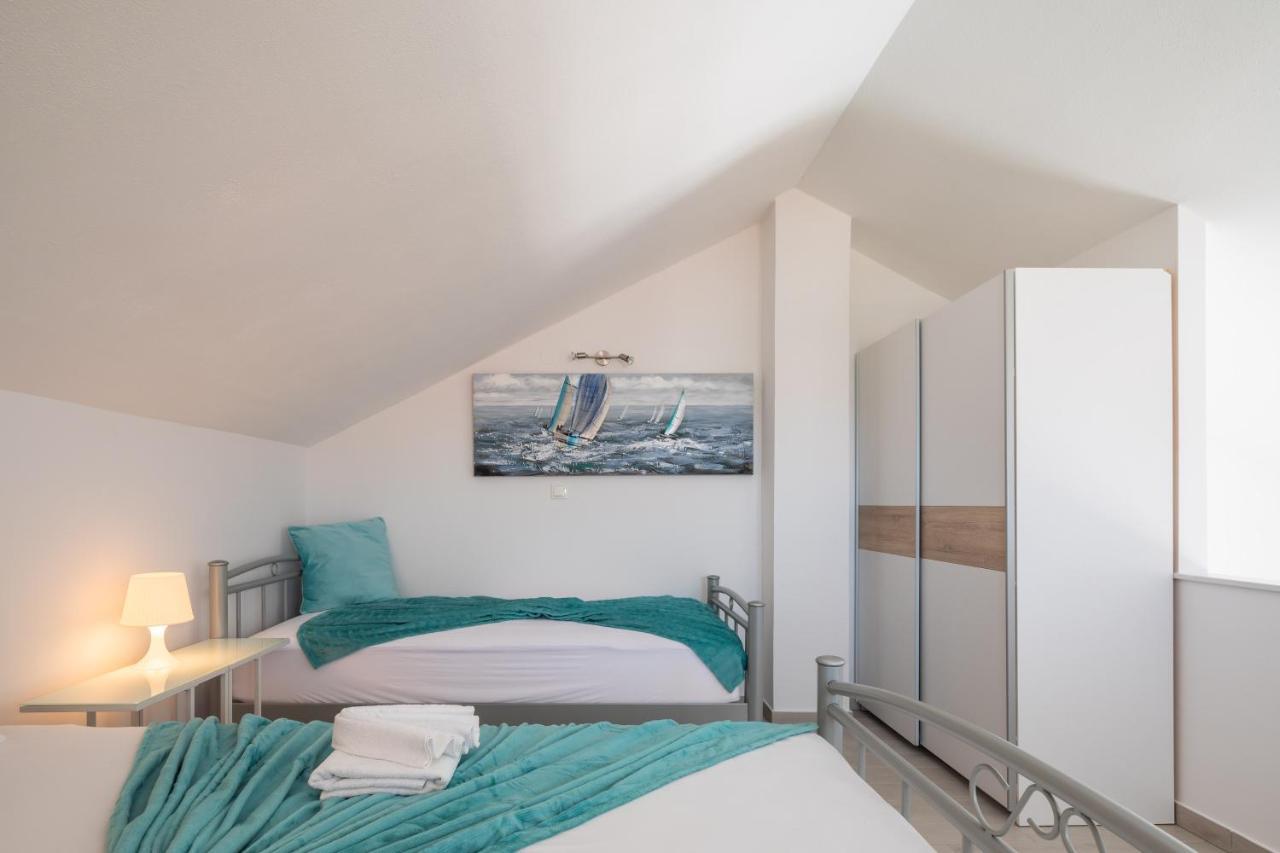 Vila Blanka Apartments Rogoznica  Kültér fotó