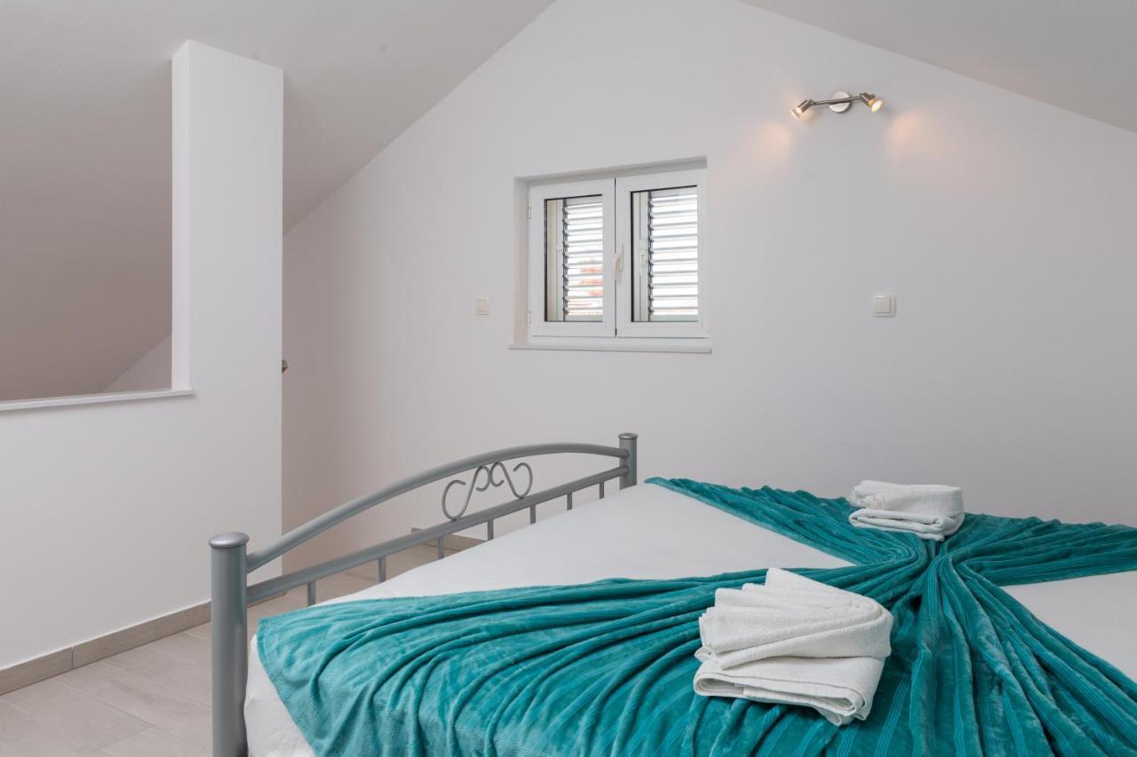 Vila Blanka Apartments Rogoznica  Kültér fotó