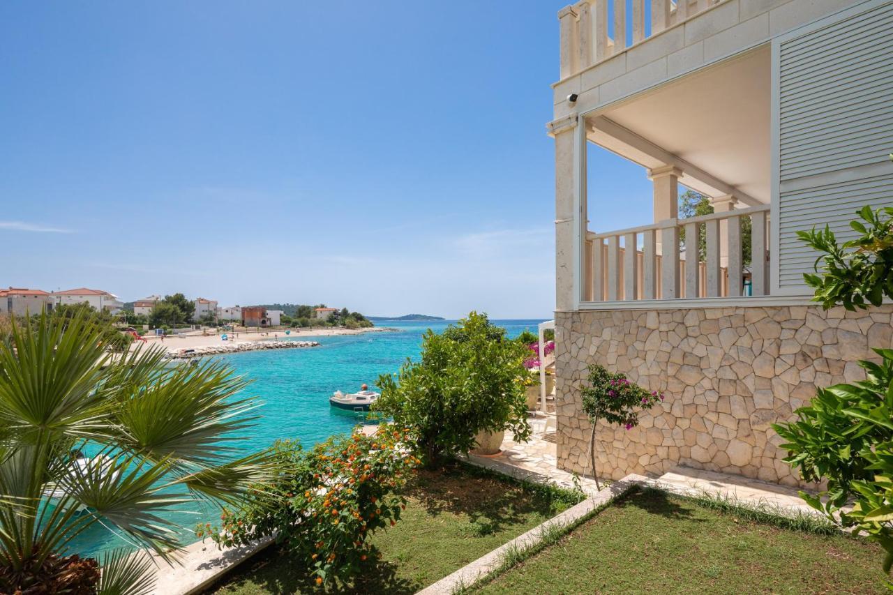 Vila Blanka Apartments Rogoznica  Kültér fotó